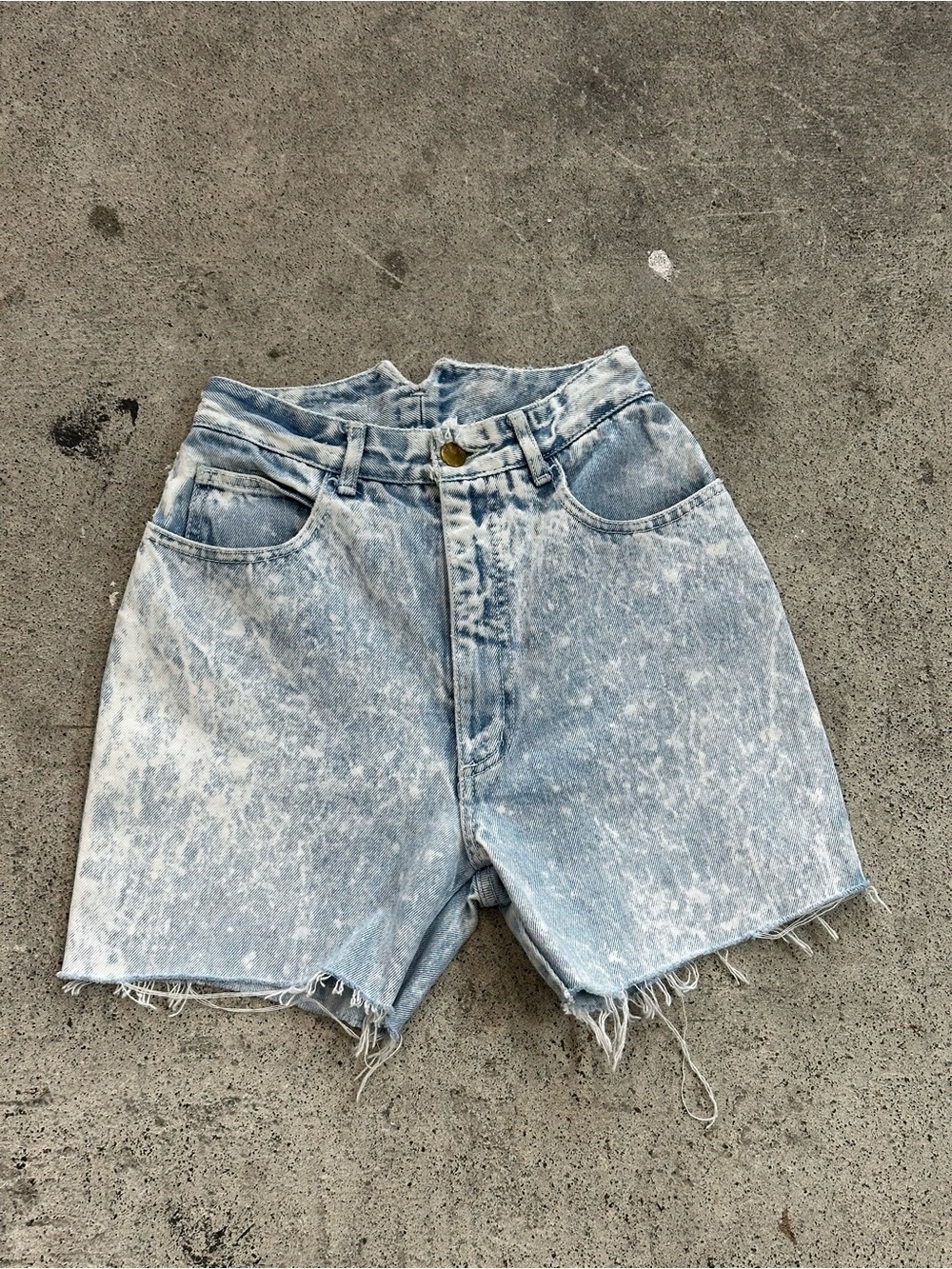 Light Acid Wash Vintage Paris Blues cut off shorts, made in USA - 100% COTTON